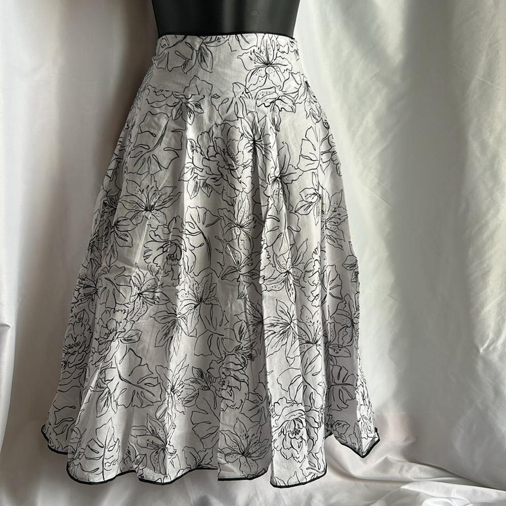 Jones New York Signature Black/White Full Line Skirt - Picture 2 of 11